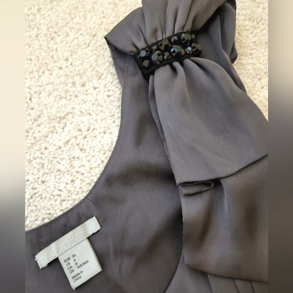 H&M - Picture 2 of 2